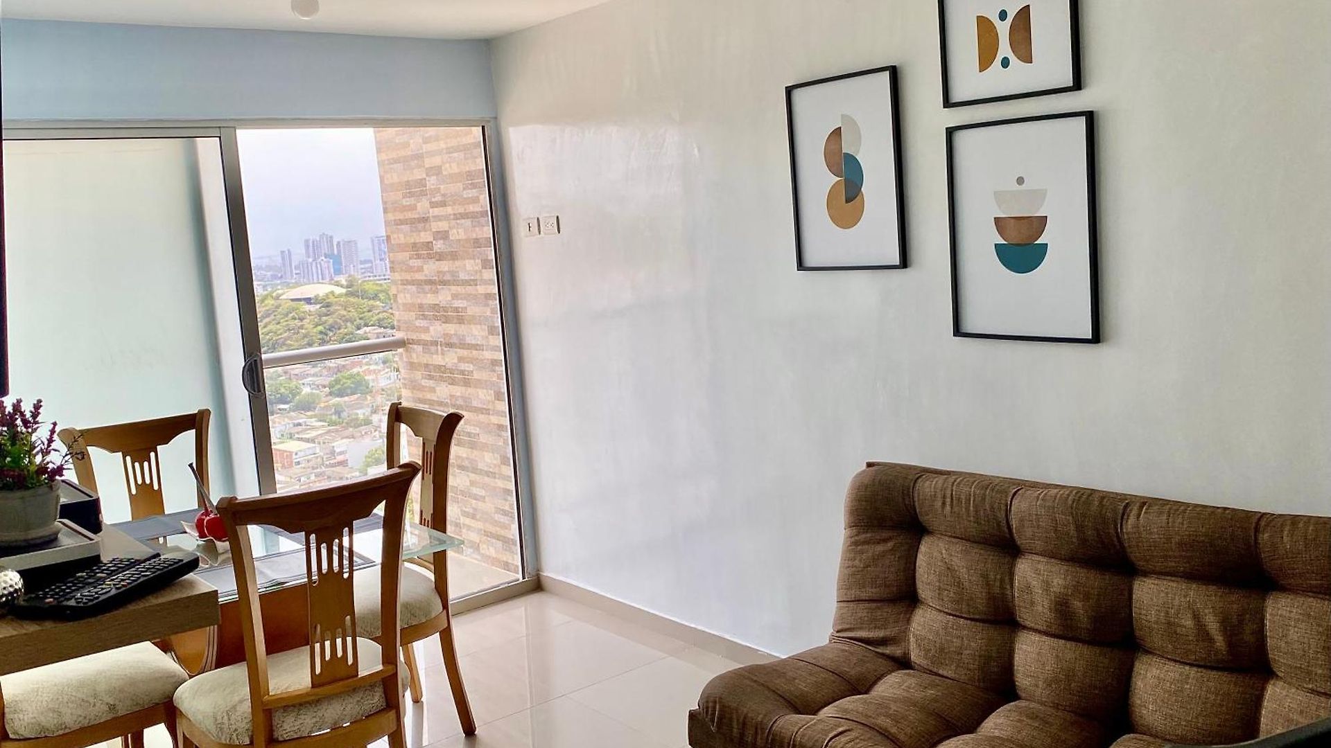 En Cartagena, Entero Y Amueblado Apartamento Cartagena